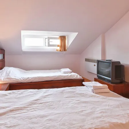 アパート Samuil -