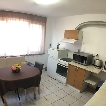 Samuil - アパート