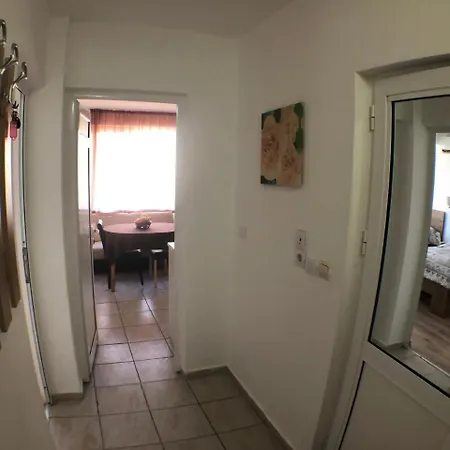 Samuil - アパート