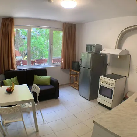 アパート Samuil -